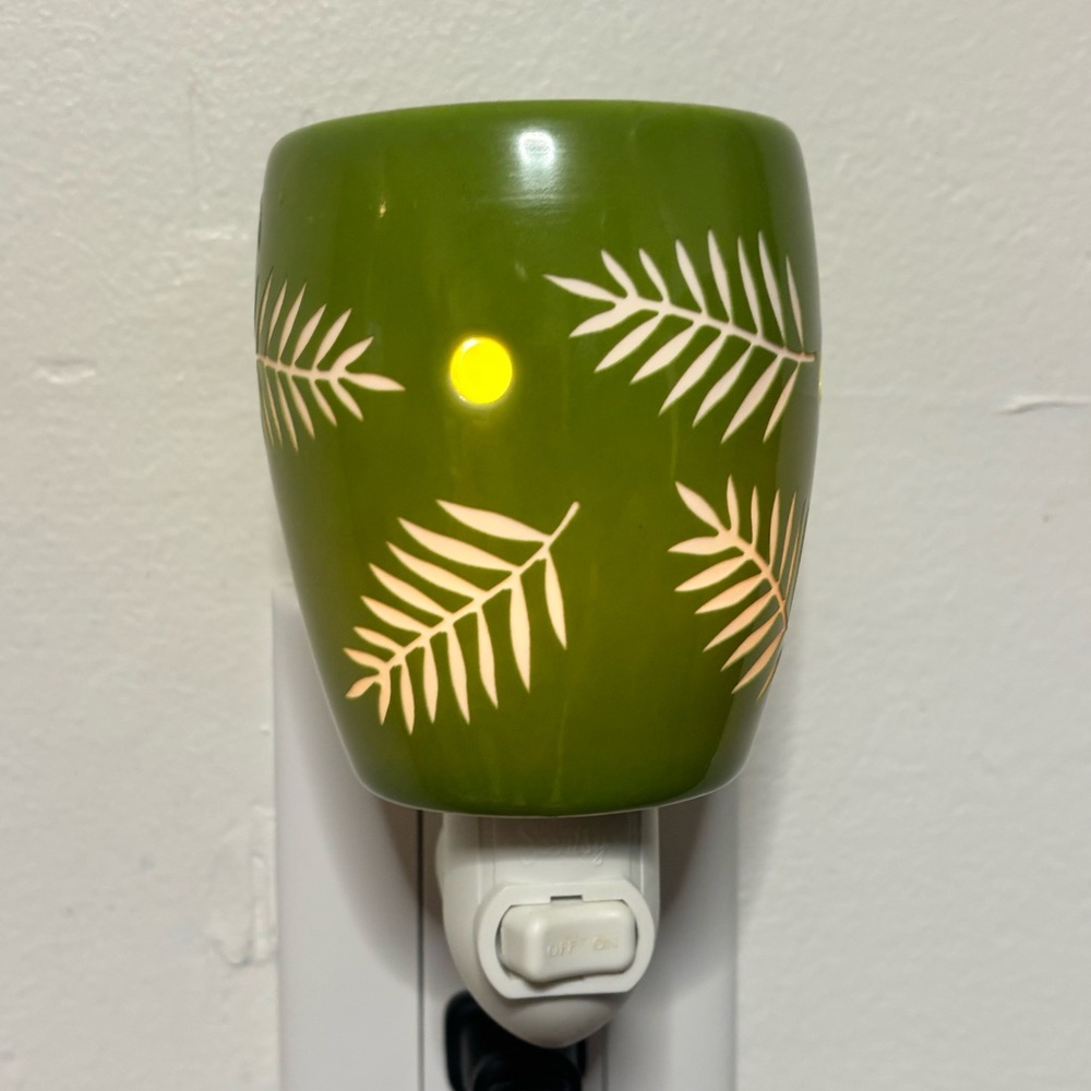 Scentsy Grotto Plug-In Warmer Discontinued